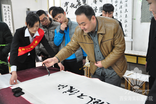 bat365正版唯一官网经济与管理学院“第二届书画展”隆重开幕